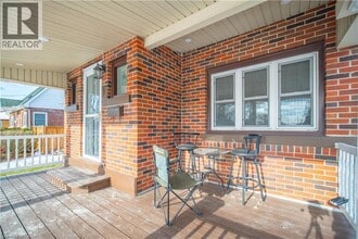 10 Monroe St in Cambridge, ON - Building Photo - Building Photo