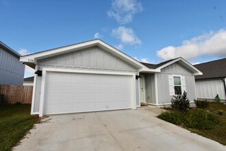 334 Flounder St in Crestview, FL - Building Photo - Building Photo