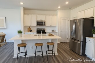 110 Florida St in Lillington, NC - Foto de edificio - Building Photo