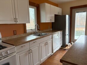 288 Logan Rd in Scottsville, VA - Foto de edificio - Building Photo