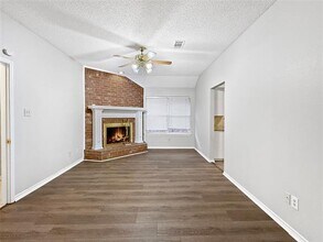 6913 Battle Creek Dr in Rowlett, TX - Building Photo - Building Photo