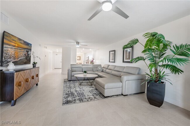 11118 Gulf Shore Dr in Naples, FL - Building Photo - Building Photo
