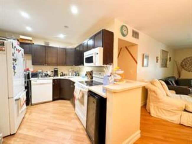 property at 124 NE 19th Ct