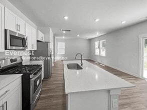 2284 Robert Gwynne Dr in Smyrna, TN - Building Photo - Building Photo