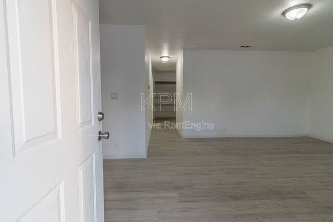 2214 Cherokee Rd in Stockton, CA - Building Photo - Building Photo