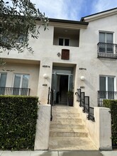 457 N Spaulding Ave, Unit Lower Floor w Private Yar in Los Angeles, CA - Building Photo - Building Photo