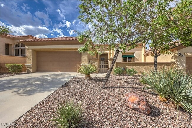 10634 Sky Meadows Ave in Las Vegas, NV - Building Photo - Building Photo
