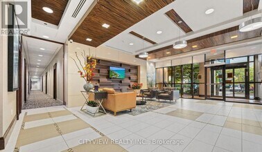 339 Rathburn Rd W in Mississauga, ON - Building Photo - Building Photo