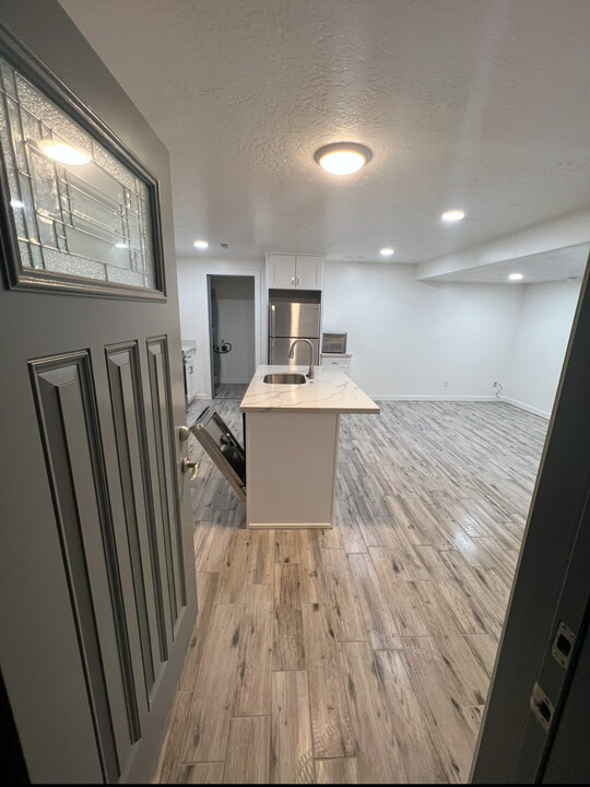 714 N 100 W, Unit Base Apartment in Santaquin, UT - Building Photo