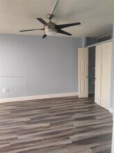 1660 NE 191st St in Miami, FL - Building Photo - Building Photo