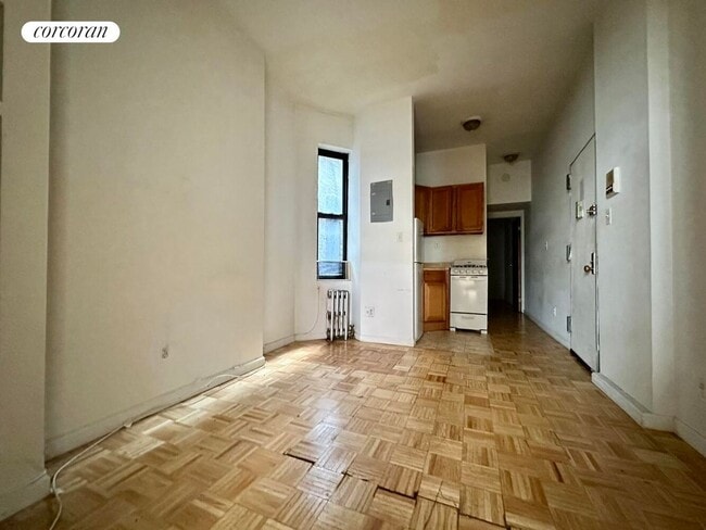 424 E 66th St in New York, NY - Building Photo - Building Photo