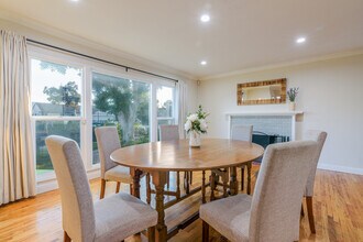 16641 Gilmore St in Los Angeles, CA - Building Photo - Building Photo