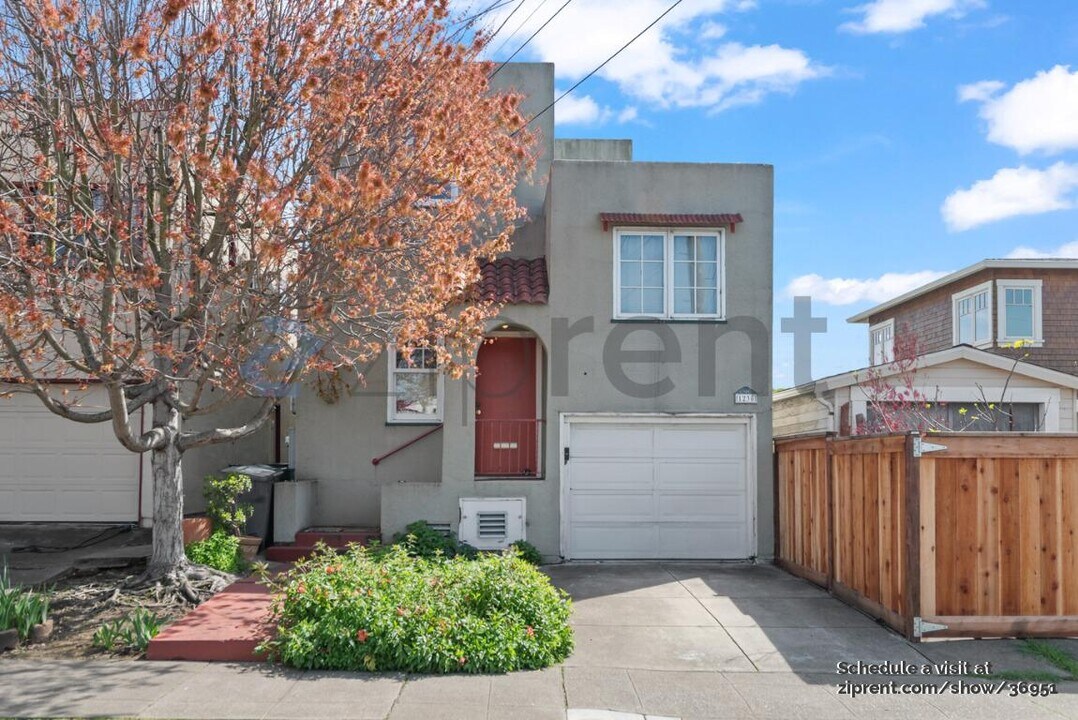 1230 Portland Ave in Albany, CA - Building Photo