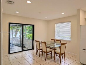 856 Benevento Ave in Coral Gables, FL - Building Photo - Building Photo