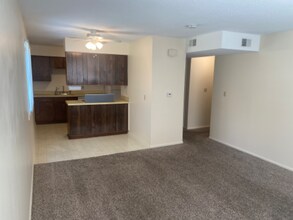 2005 NW Hickory Ln in Ankeny, IA - Building Photo - Building Photo