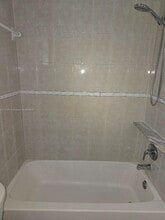 305 N 61st Ave in Hollywood, FL - Building Photo - Building Photo