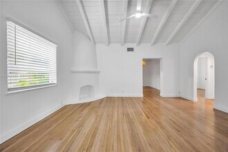 429 NE 73rd St in Miami, FL - Building Photo - Building Photo