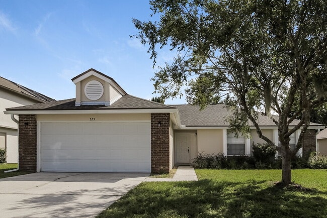 property at 725 Meadowside Ct