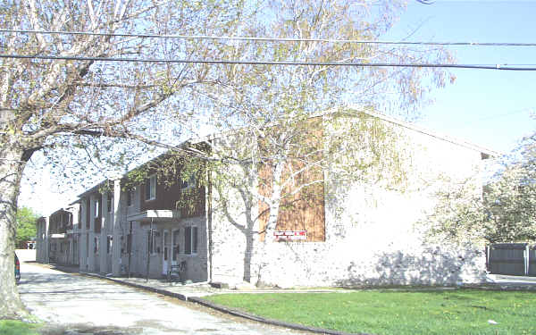 2611 Shoreland Ave in Toledo, OH - Building Photo - Building Photo