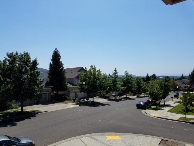 5960 Vista Ridge in Santa Rosa, CA - Building Photo - Building Photo