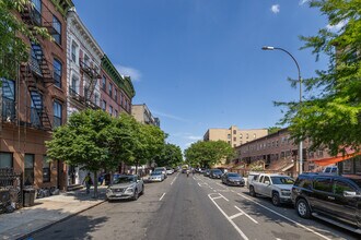 695 DeKalb Ave in Brooklyn, NY - Building Photo - Building Photo