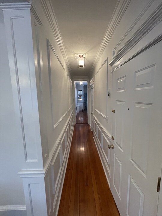 145 Charles St, Unit 4 in Boston, MA - Building Photo