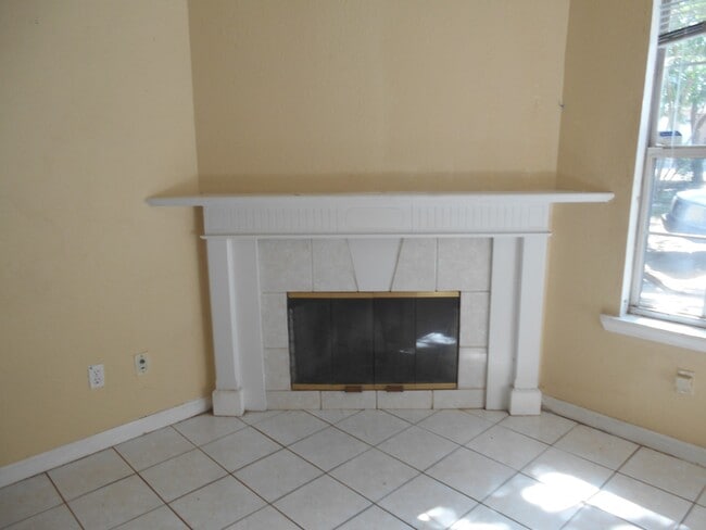 2462 Nugget Ln in Tallahassee, FL - Building Photo - Building Photo