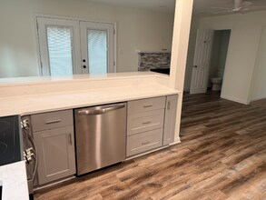2429 Crowncrest Dr in Henrico, VA - Building Photo - Building Photo