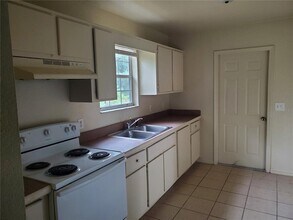 15 Larch Dr in Ocala, FL - Building Photo - Building Photo