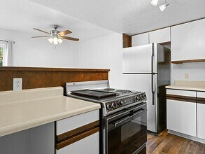 65 Bonnie View Dr in White Rock, NM - Building Photo - Building Photo