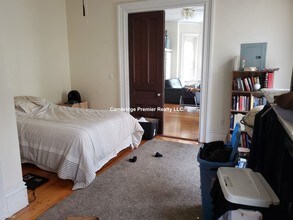 86 Ellery St-Unit -Apt 1 in Cambridge, MA - Foto de edificio - Building Photo