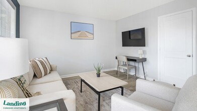 231 New Shackle Island Rd in Hendersonville, TN - Foto de edificio - Building Photo