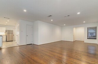 6433 Ravendale Ln in Dallas, TX - Building Photo - Building Photo