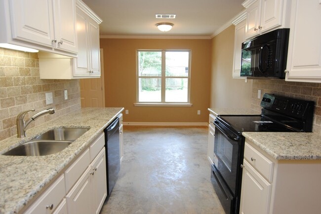 103 Cherrywood Dr in Sherwood, AR - Building Photo - Building Photo