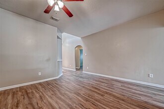 911 Bent Sail Ln in League City, TX - Building Photo - Building Photo