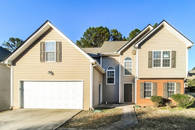 property at 2951 Highland Park Cir