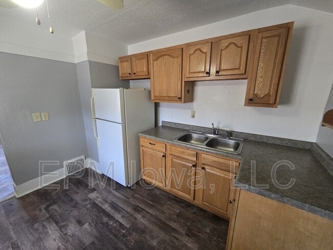 1001 1/2 Randolph St in Waterloo, IA - Building Photo - Building Photo