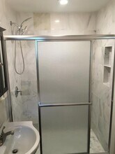 77 Brook St, Unit 1L in Brookline, MA - Foto de edificio - Building Photo