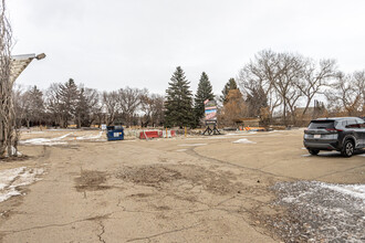 Riverbank Landing-Building 2 in St. Albert, AB - Building Photo - Building Photo