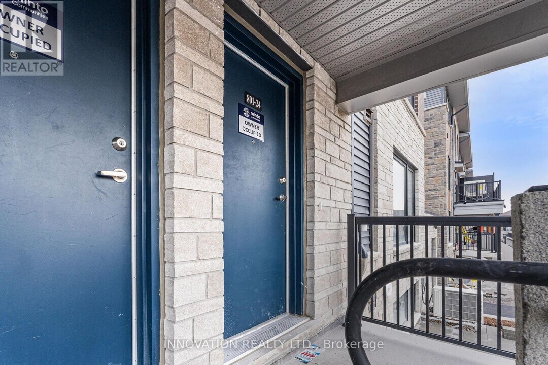 801 Glenroy Gilbert Dr in Ottawa, ON - Building Photo