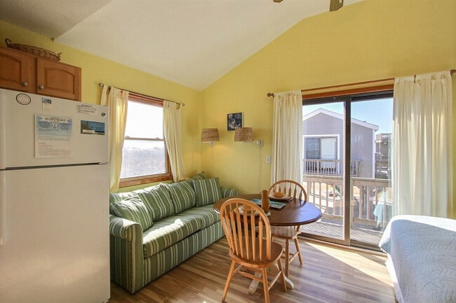 56821 North Carolina Hwy 12 in Hatteras, NC - Building Photo - Building Photo