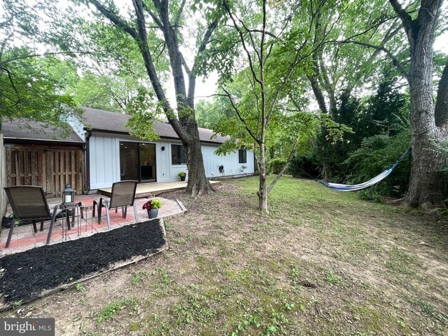 11307 Gatesborough Ln in Reston, VA - Foto de edificio - Building Photo