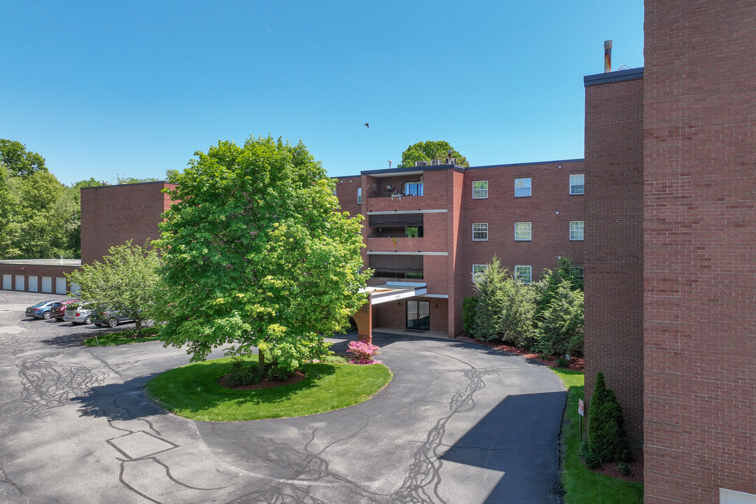 Edgecliff Condominiums in New Kensington, PA - Foto de edificio