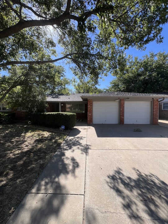 4613 28th St in Lubbock, TX - Building Photo