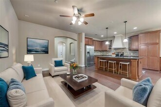 1003 Brook Hollow Dr in Euless, TX - Building Photo - Building Photo