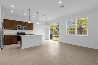 1321 Captiva Cv in Sanford, FL - Building Photo - Building Photo