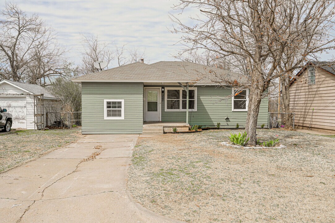 727 NW 97th St in Oklahoma City, OK - Building Photo