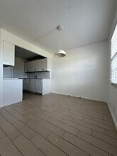 4085 Cornwall E in Boca Raton, FL - Building Photo - Building Photo