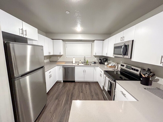 property at 128 N Lone Rock Dr