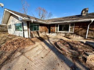 property at 1104 Illinois St